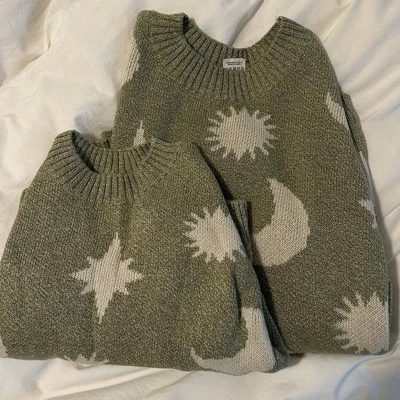 Claude & Co Moon Sweater - Picture 3 of 9